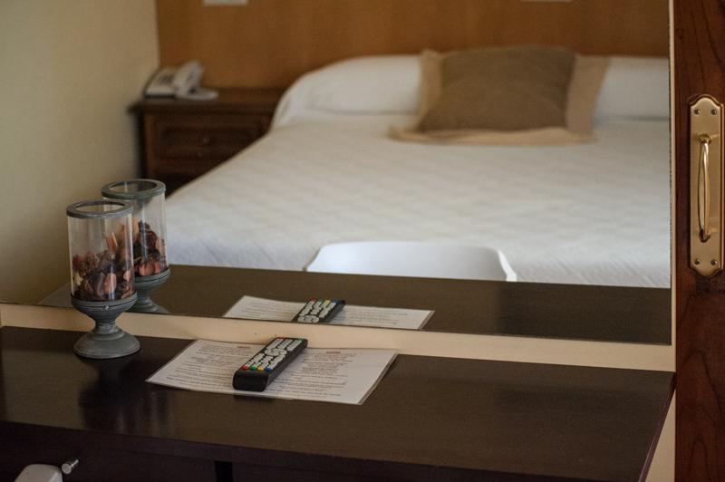 רדונדולה Hostal Antolin מראה חיצוני תמונה